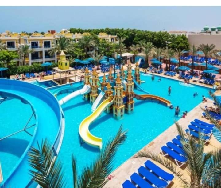 Mirage Bay Resort & Aqua Park Apartment 후르가다 외부 사진